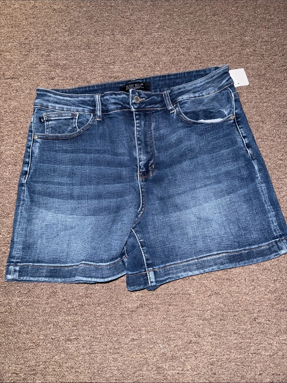 JUDY BLUE Denim Shorts - Medium Blue